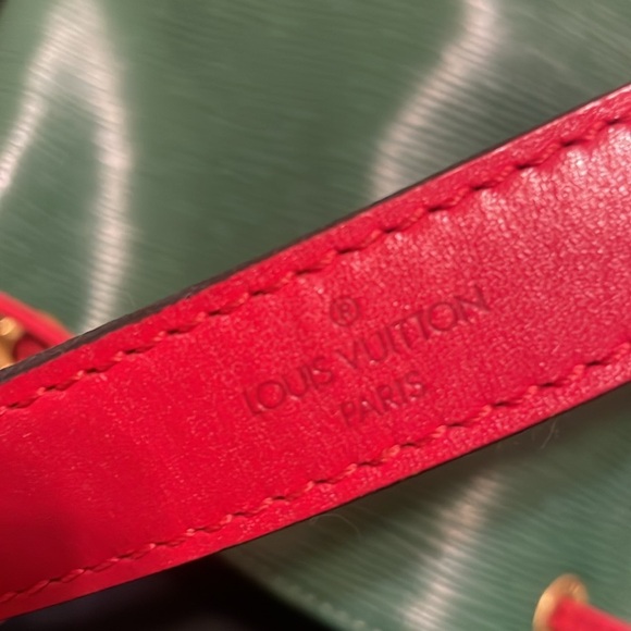 Louis Vuitton Petit Noe Epi Leather Green/Red Shoulder Bag - Picture 10 of 15